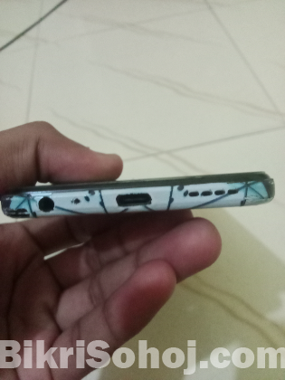 vivo - y21  4/64